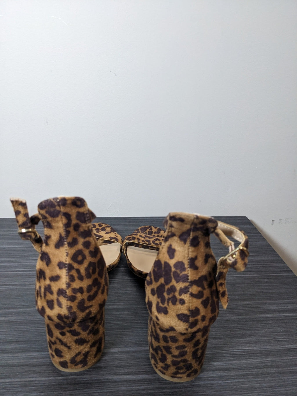 NWOT lulus Leopard Strap Sandals - sz 9