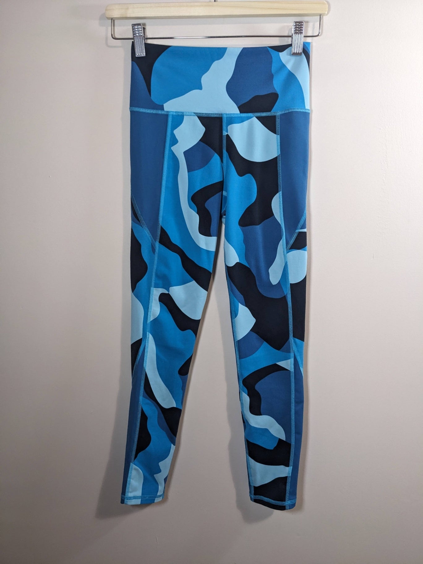 Under Armour Blue Camo Leggings - XS