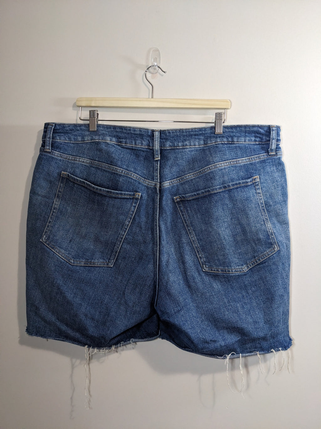 Old Navy O.G. Straight Denim Shorts - sz 20