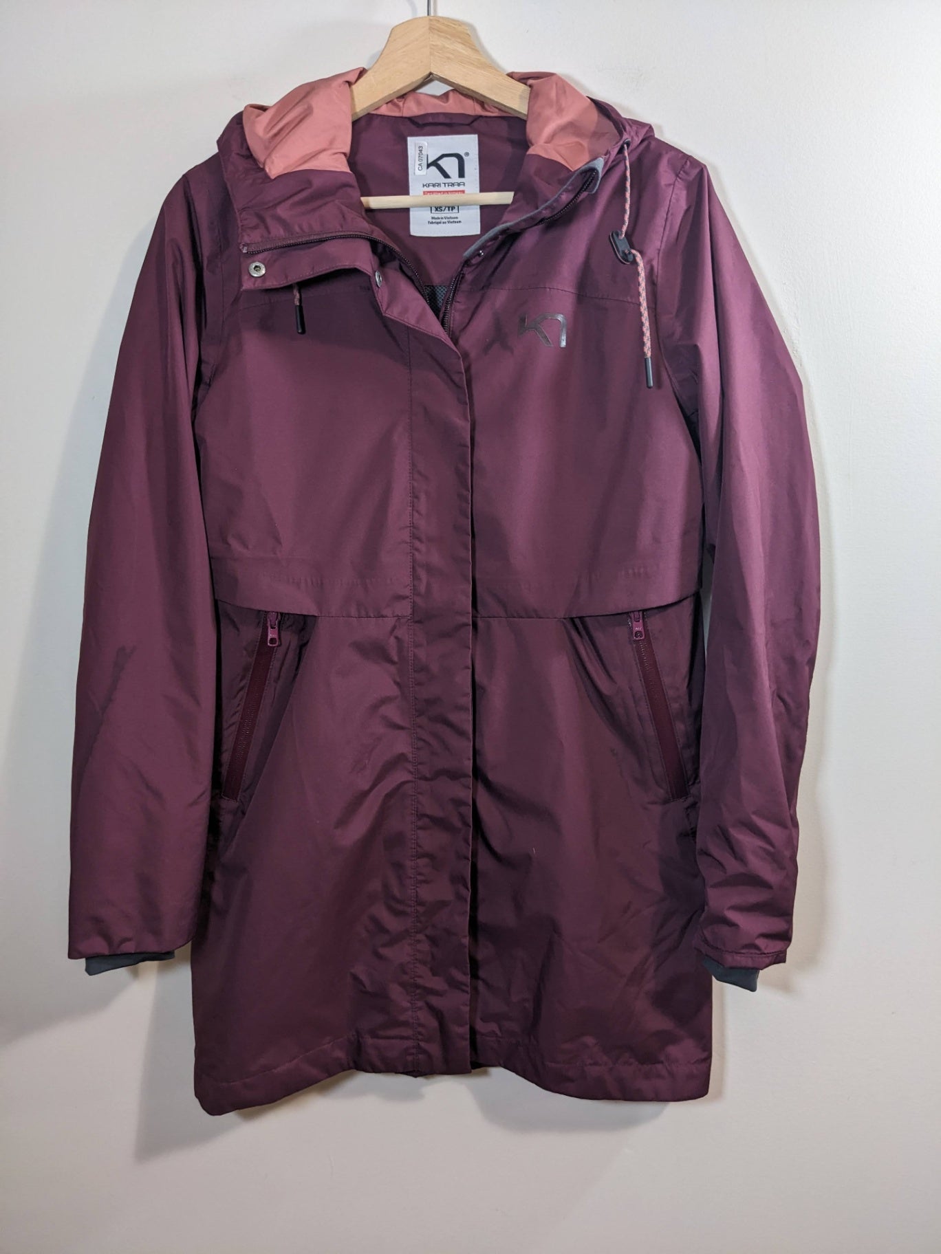 Kari Traa Burgundy Rain Jacket - XS