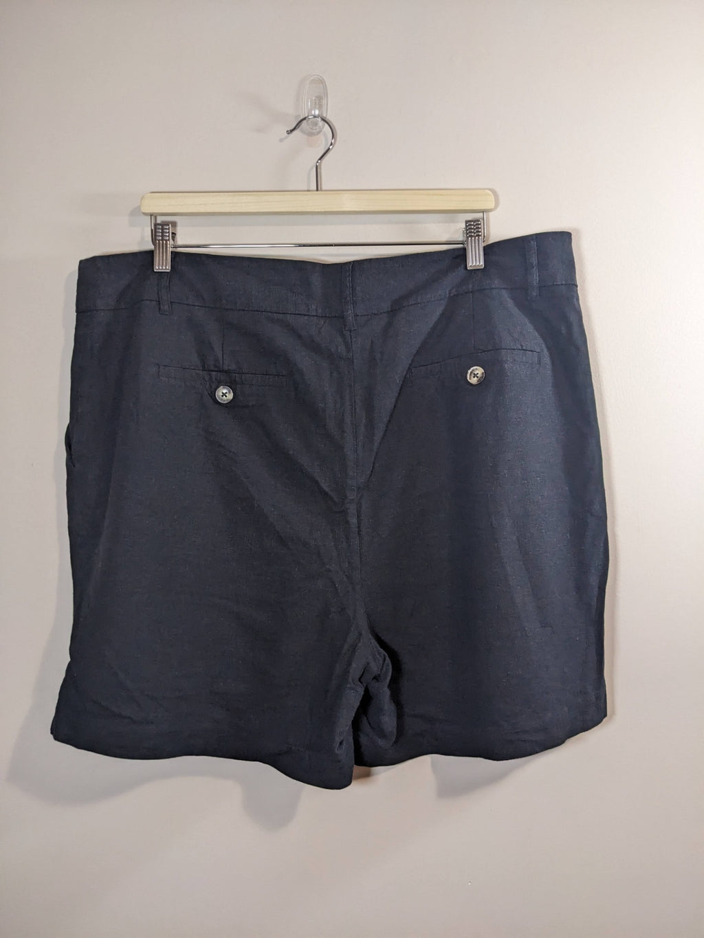 Reitmans Black Linen Shorts - sz 20