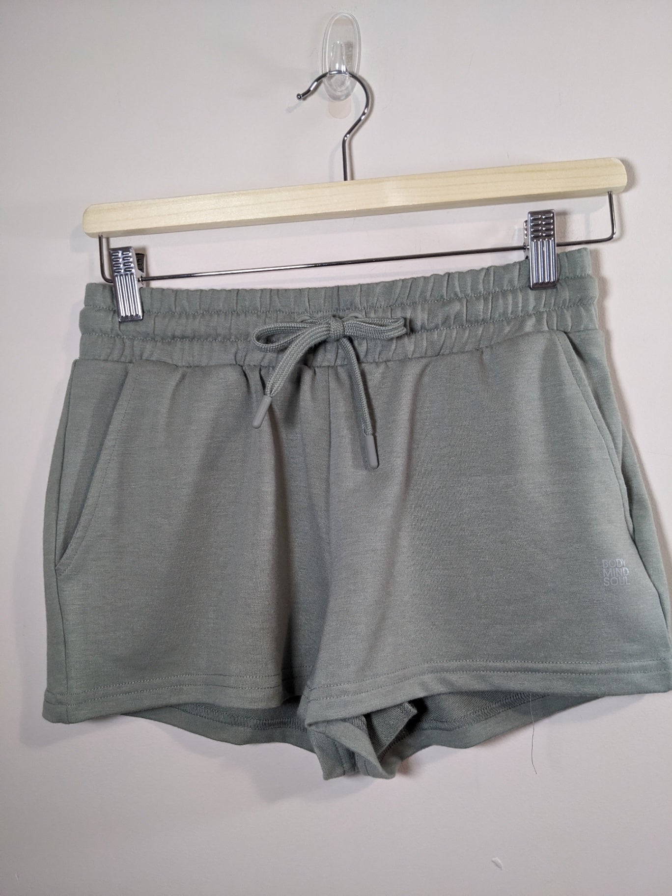 NWT la Vie en Rose Sage Shorts - XS