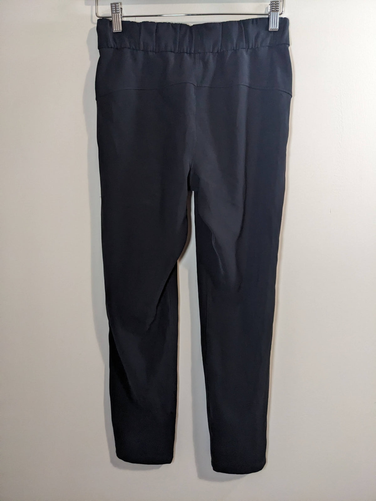 Lululemon On The Fly Black Pants - sz 4