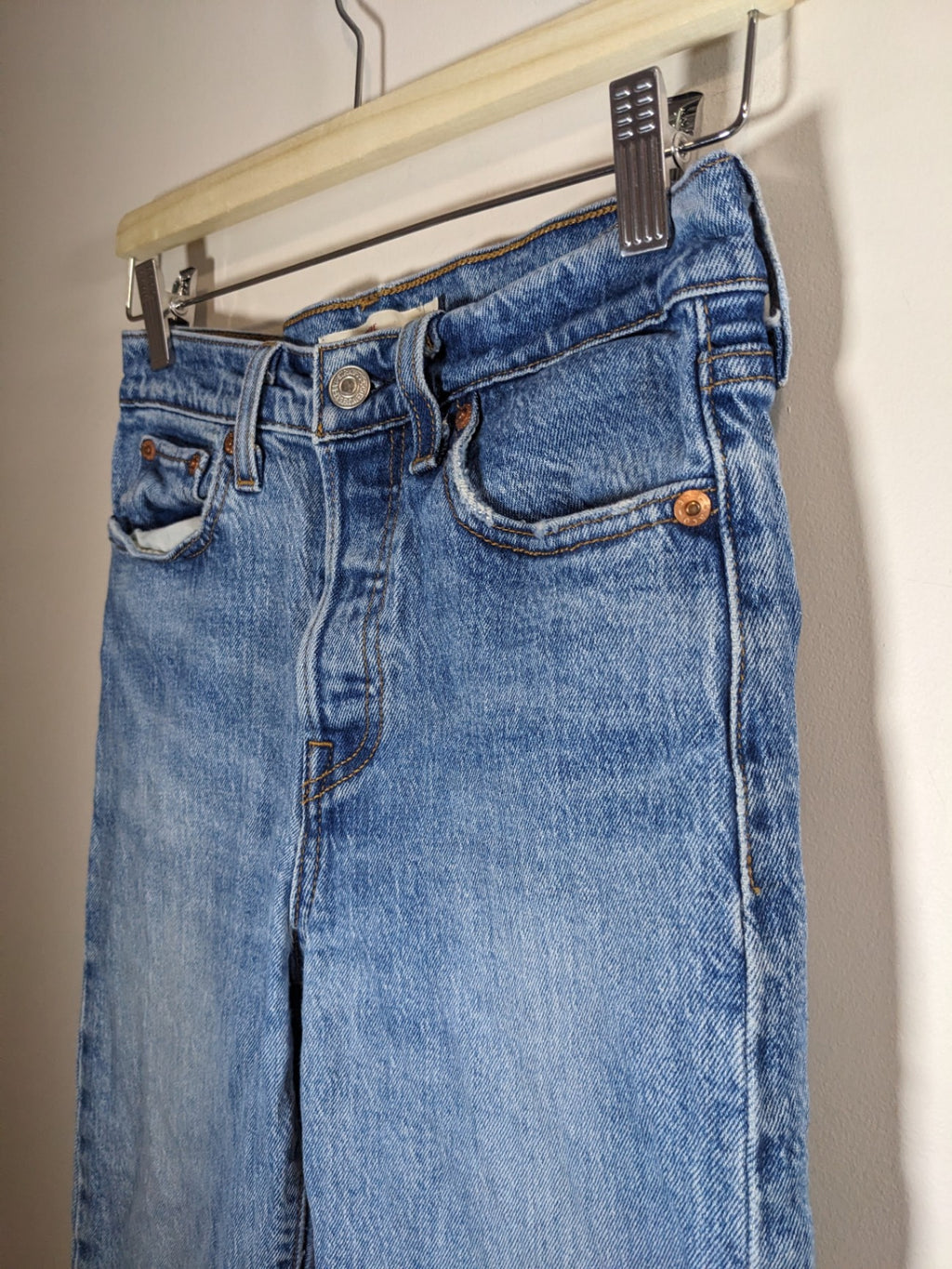 Levi's Wedgie Jeans - sz 26