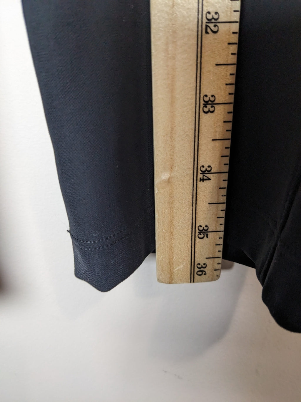 Lululemon On The Fly Black Pants - sz 4