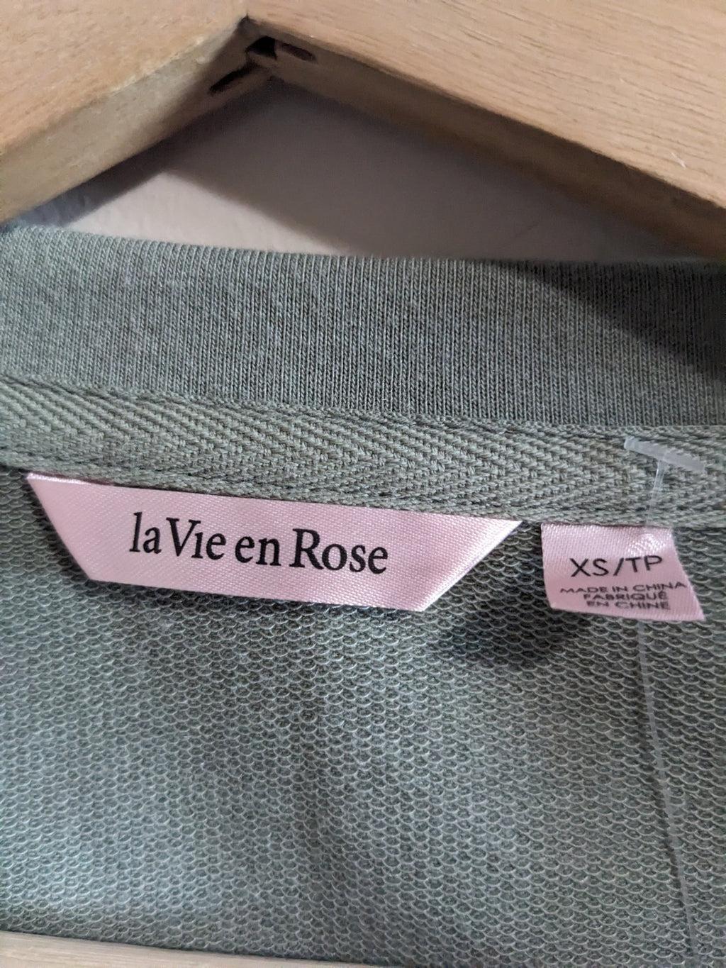 NWT la Vie en Rose Sage Crewneck - XS