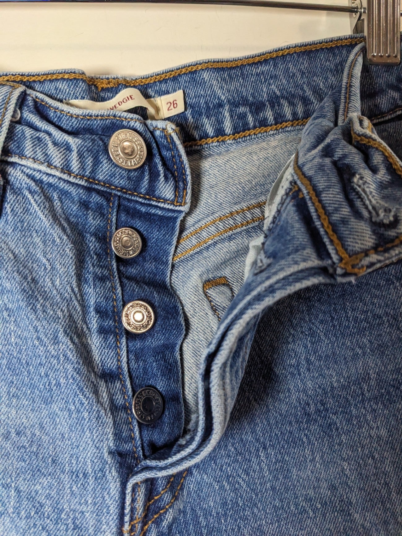 Levi's Wedgie Jeans - sz 26