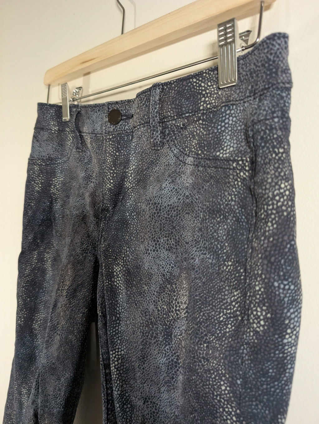 Calvin Klein Jeans snake skin capris - 4