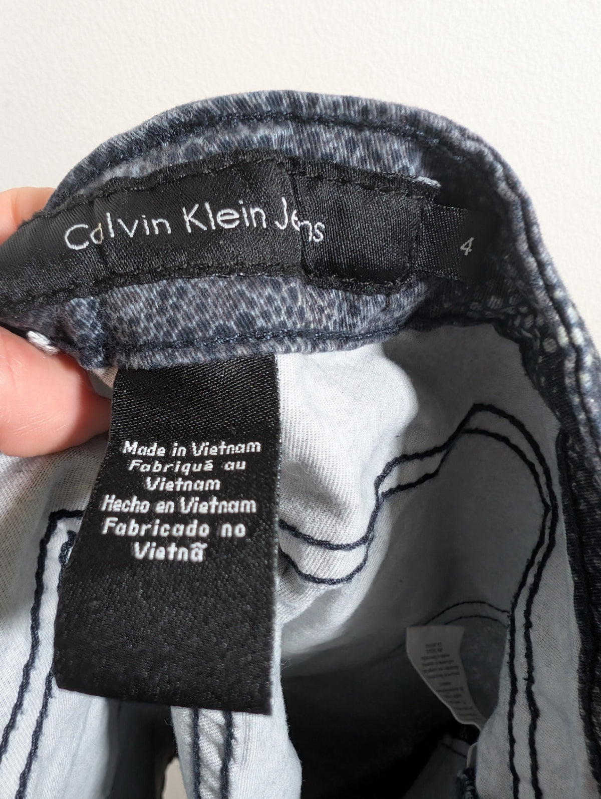 Calvin Klein Jeans snake skin capris - 4