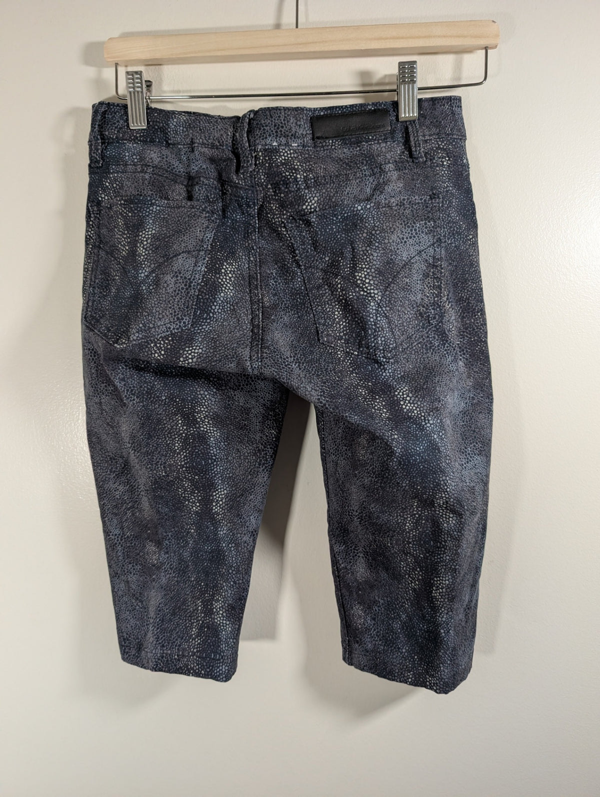 Calvin Klein Jeans snake skin capris - 4