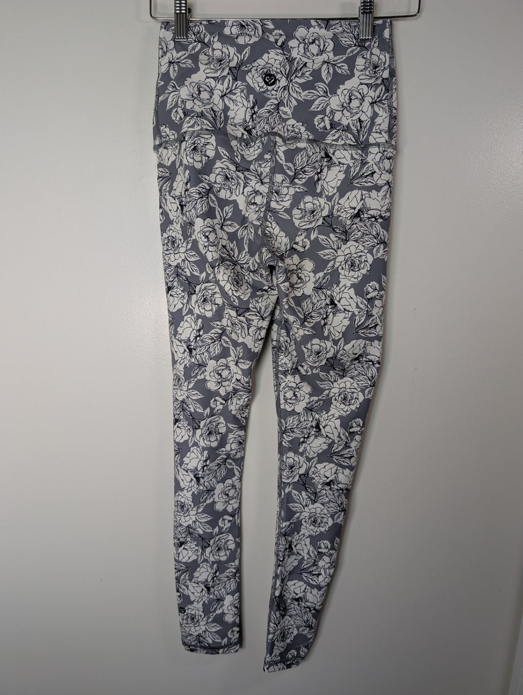 Exclusives by Silver Icing floral leggings - Small