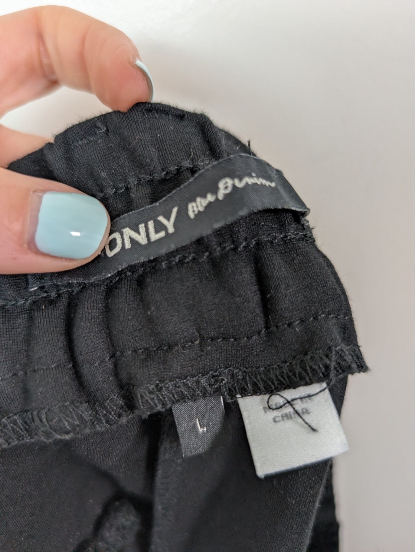 Only black easy shorts - Large