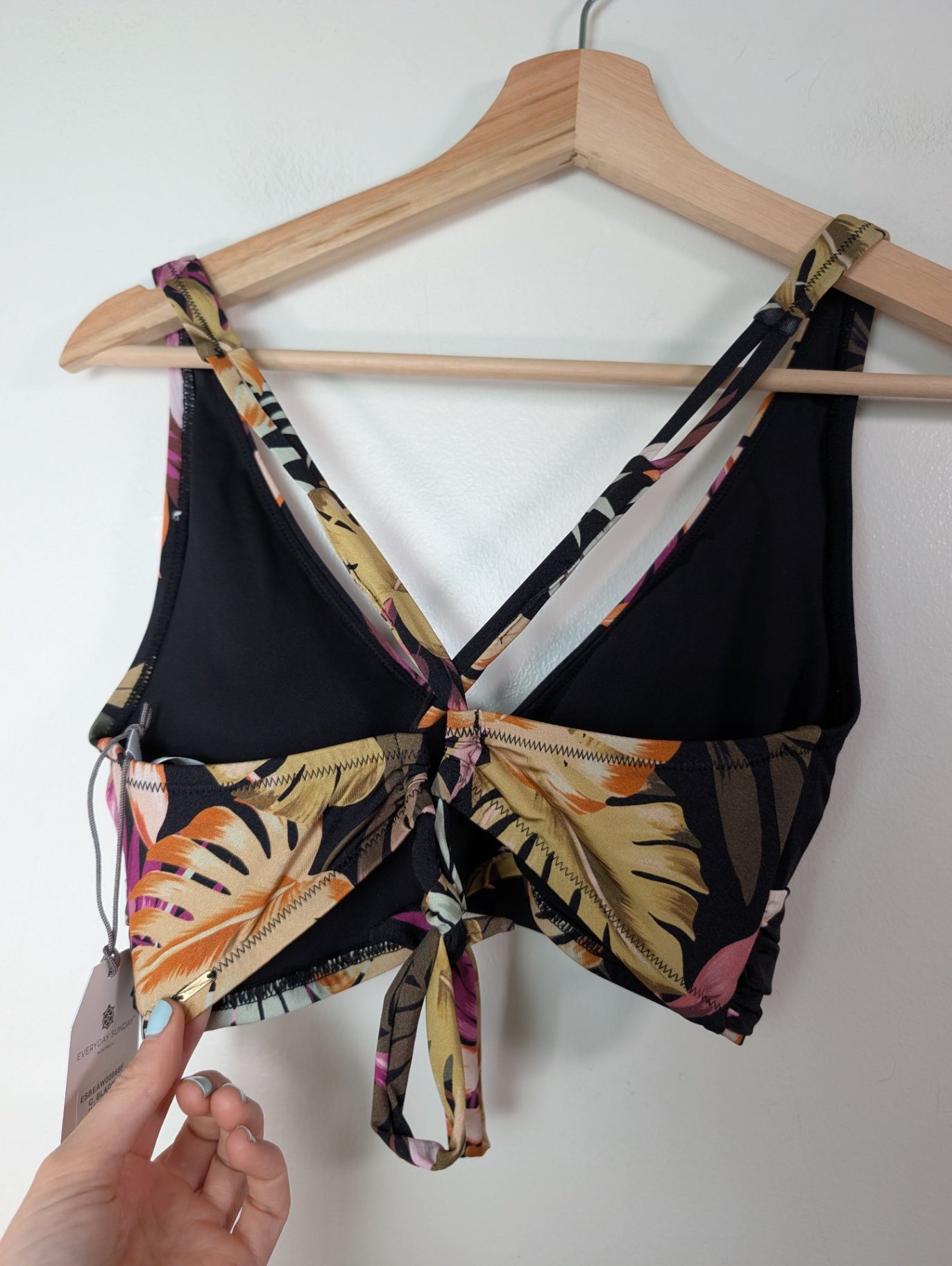 NWT Everyday Sunday swim top - Medium