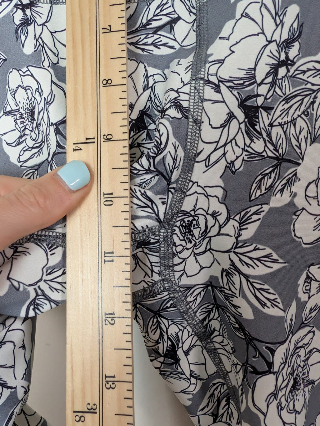 Exclusives by Silver Icing floral leggings - Small