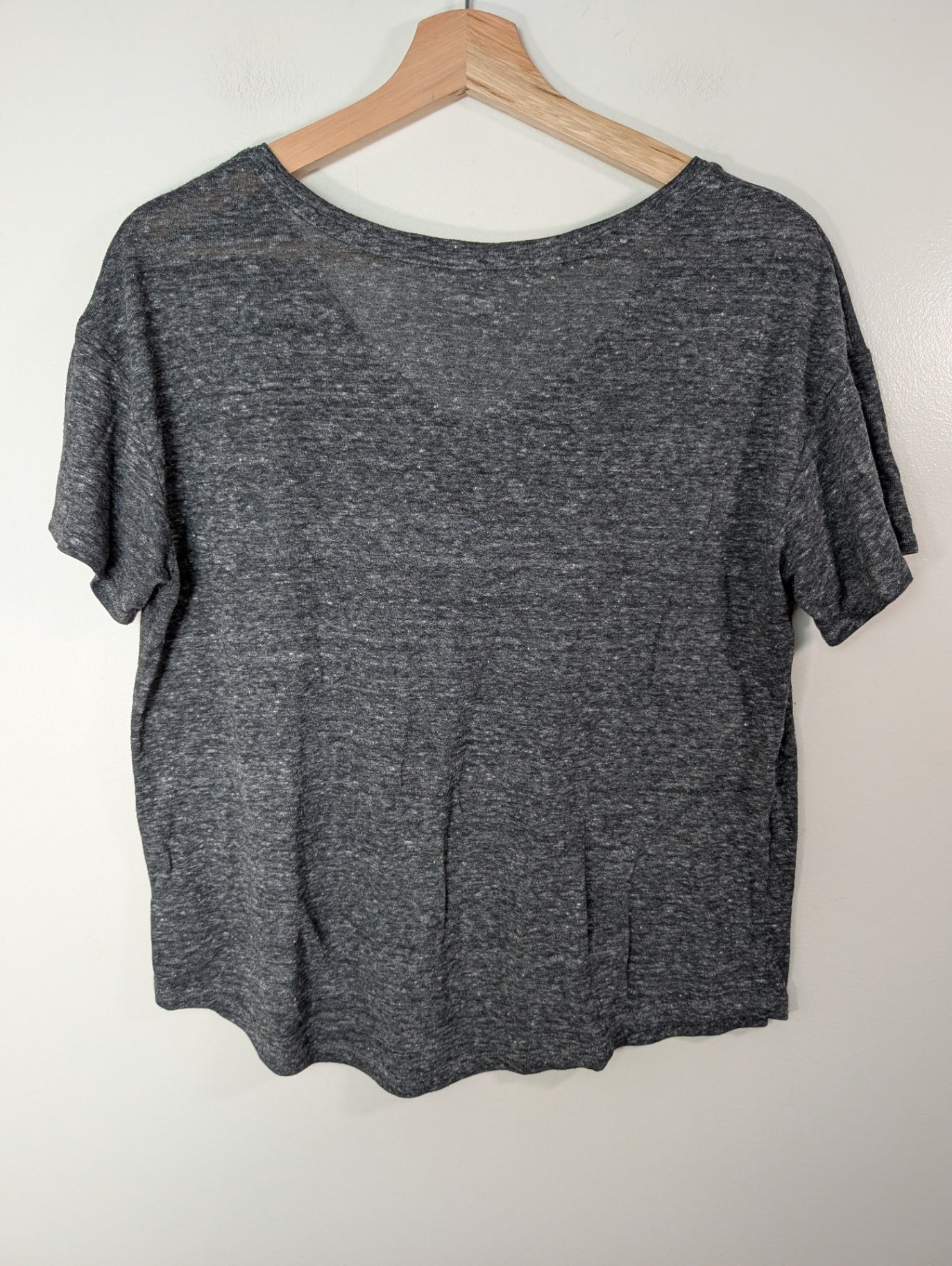 Old Navy grey tee - Medium