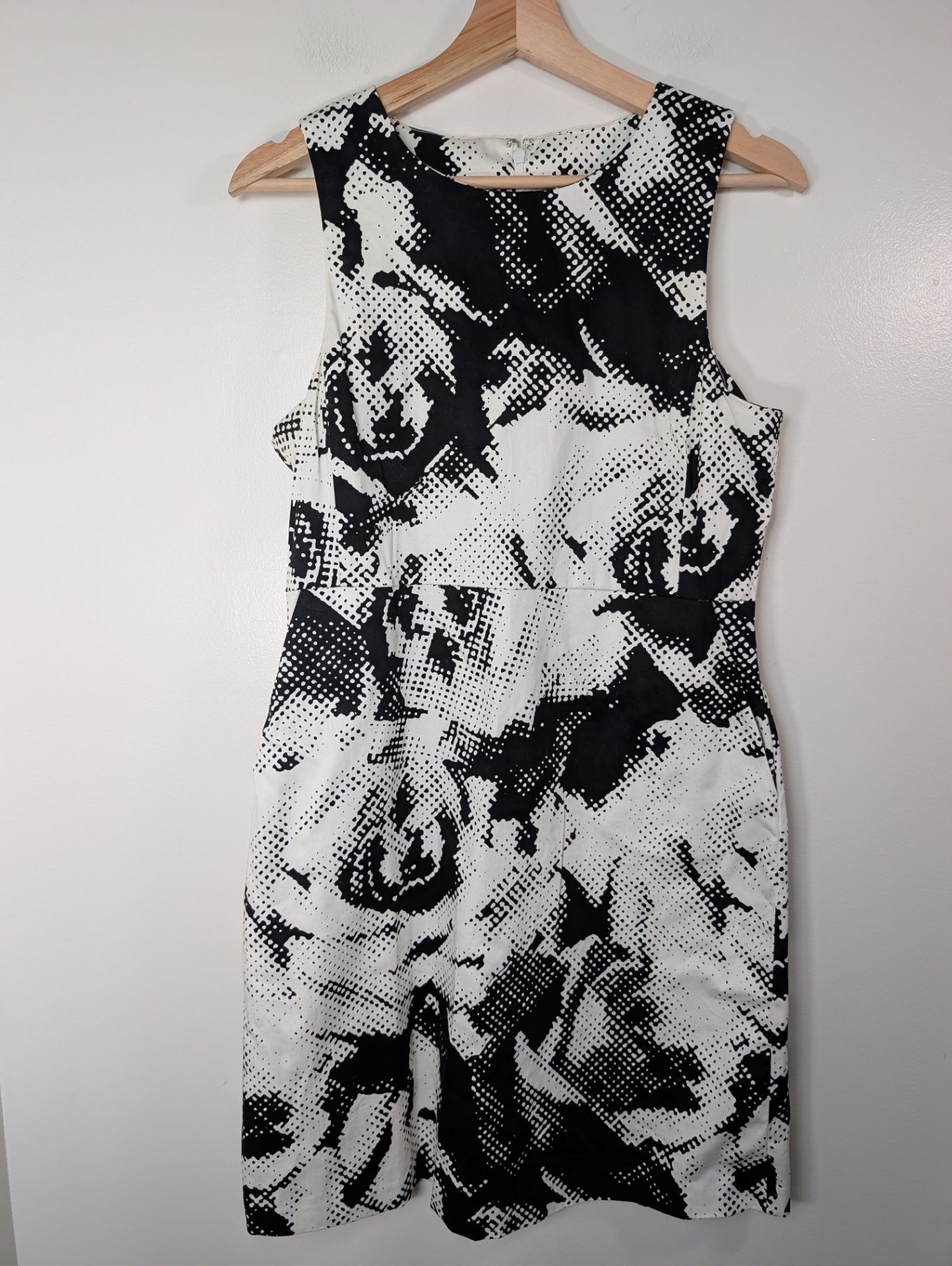 Joe Fresh sleeveless dress - 10