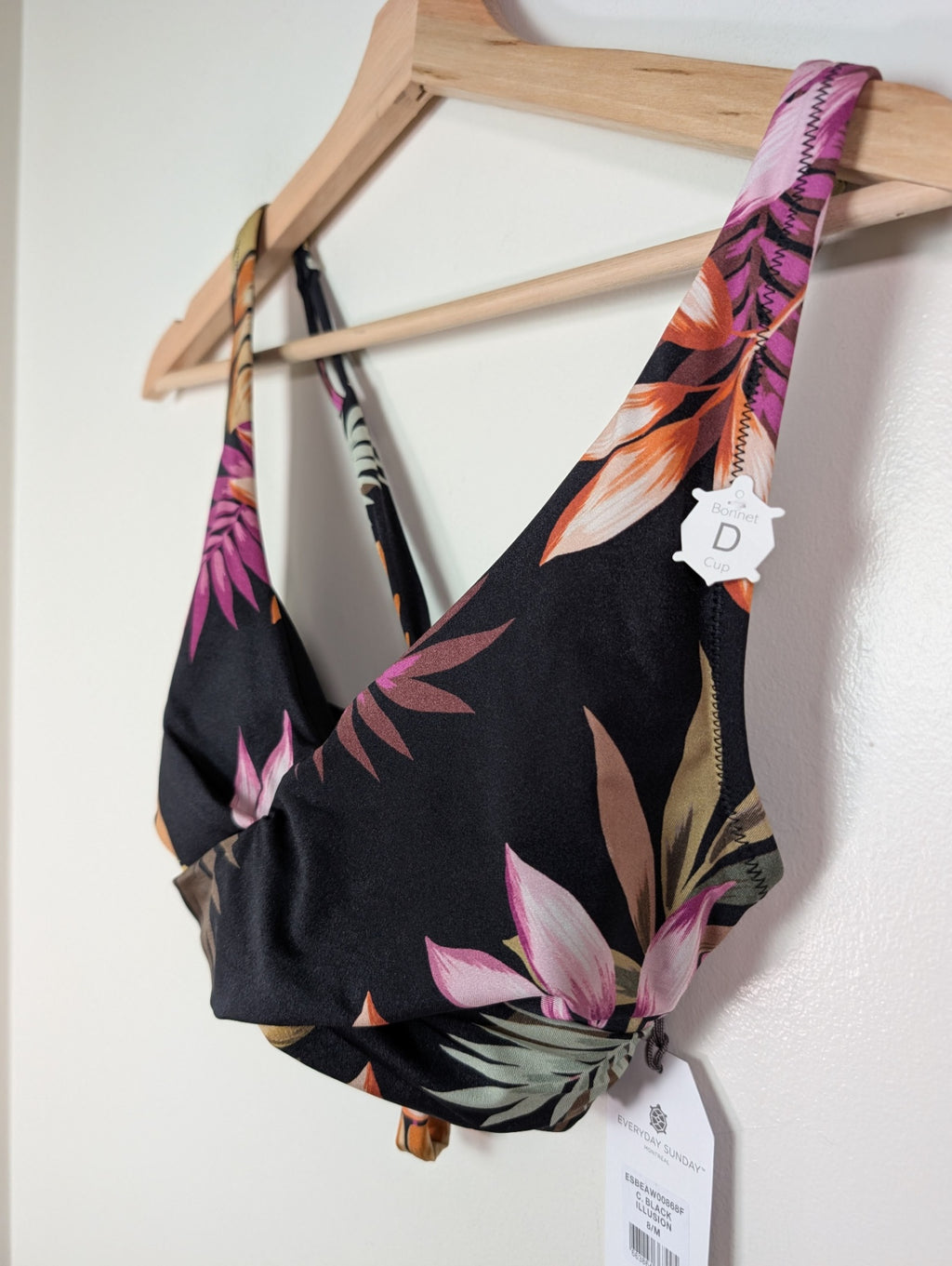 NWT Everyday Sunday swim top - Medium