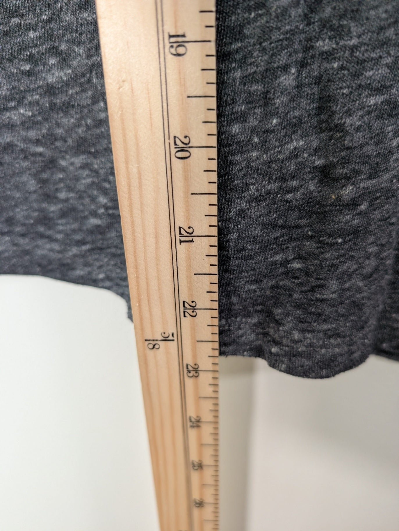Old Navy grey tee - Medium