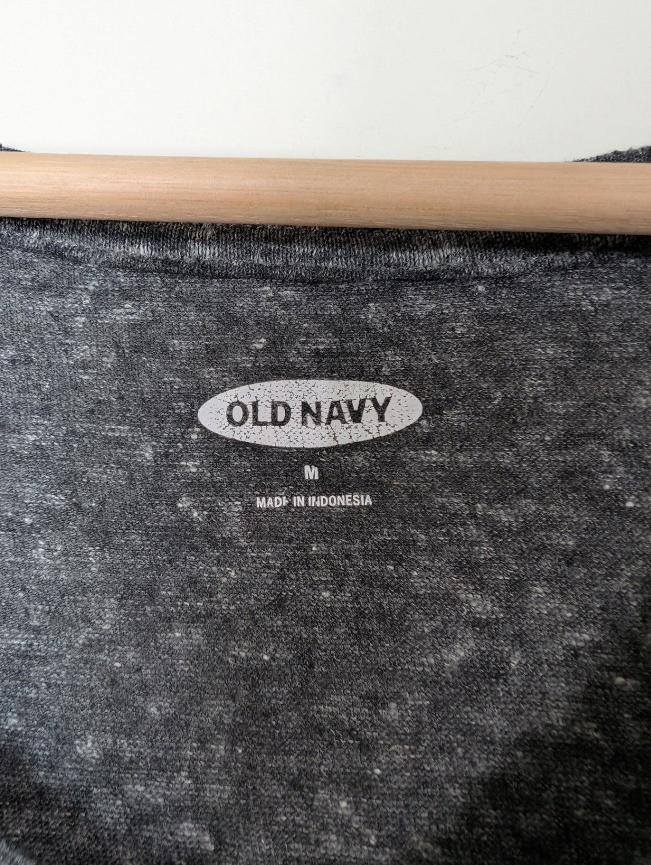 Old Navy grey tee - Medium