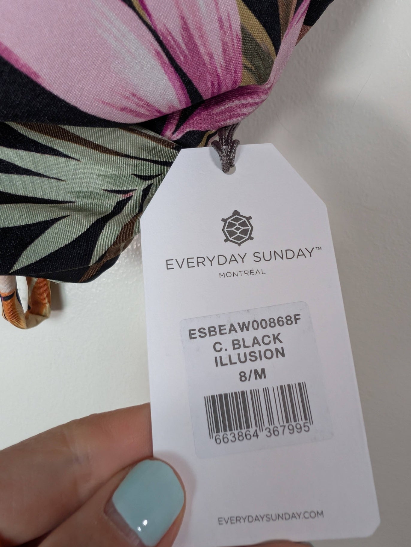 NWT Everyday Sunday swim top - Medium