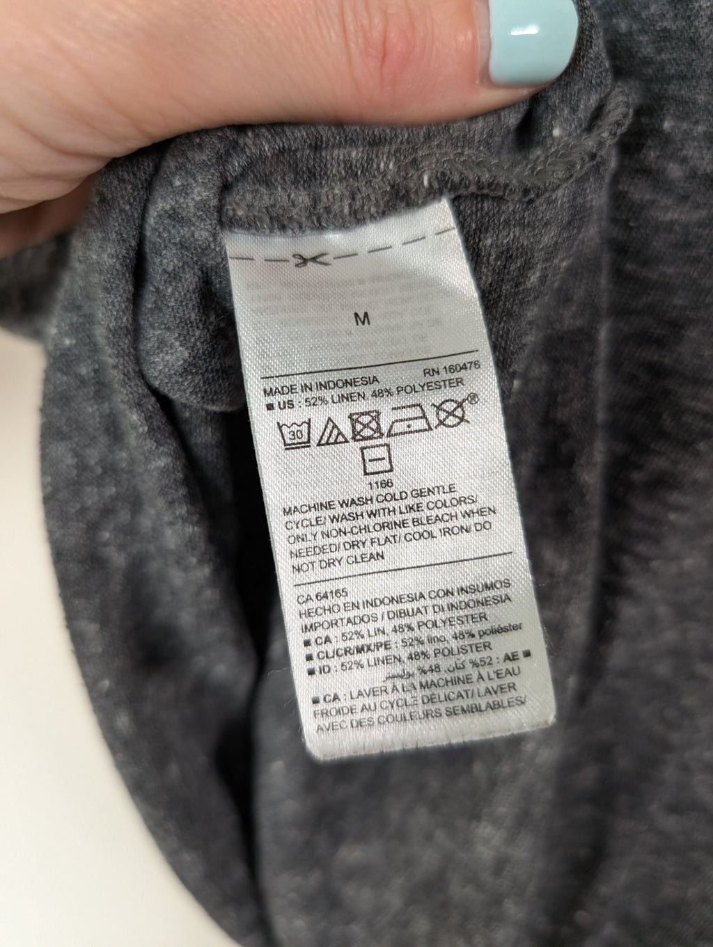 Old Navy grey tee - Medium