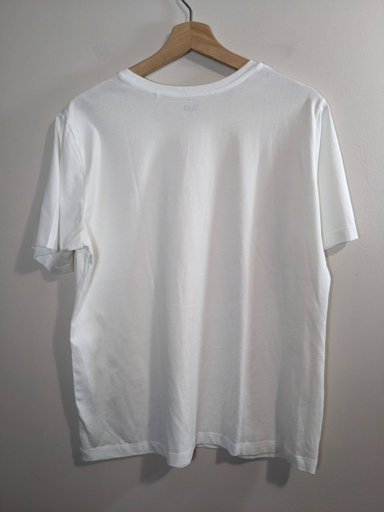 UNIQLO White T-Shirt - L