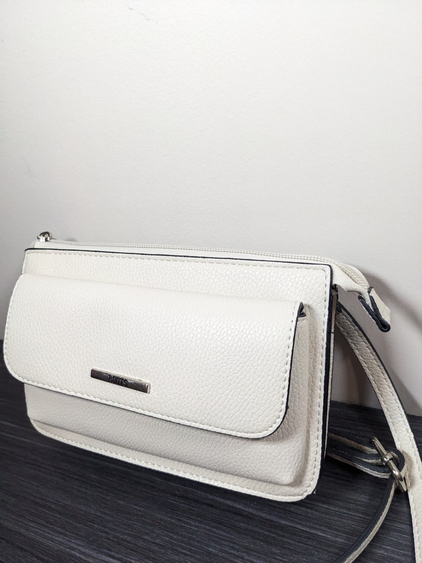 Roots White Crossbody Purse - One Size
