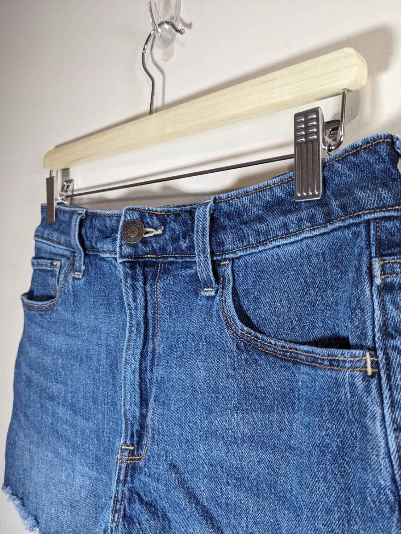 Hollister Denim Shorts - sz 29