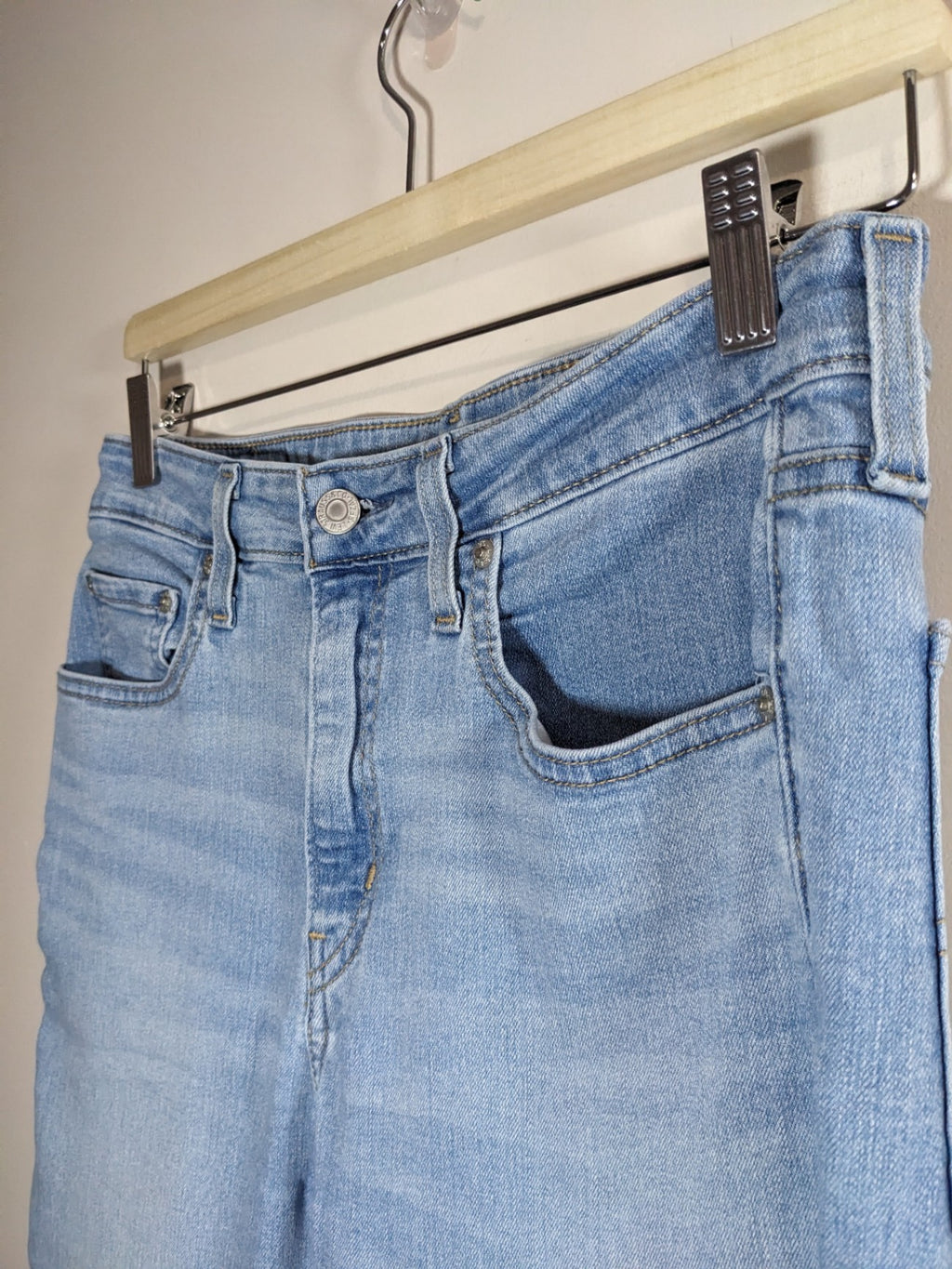 Levi's Flare Jeans - sz 29