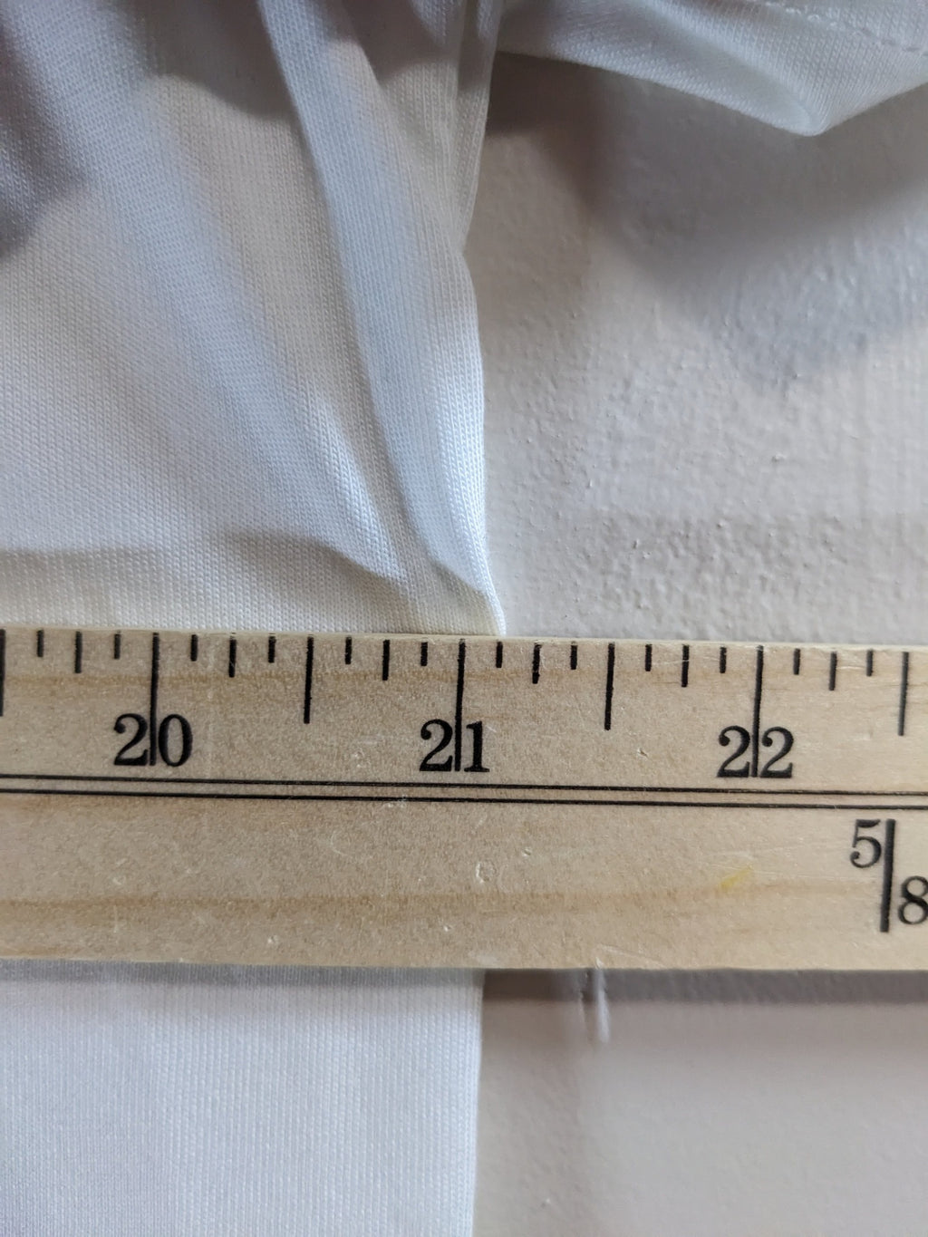 UNIQLO White T-Shirt - L