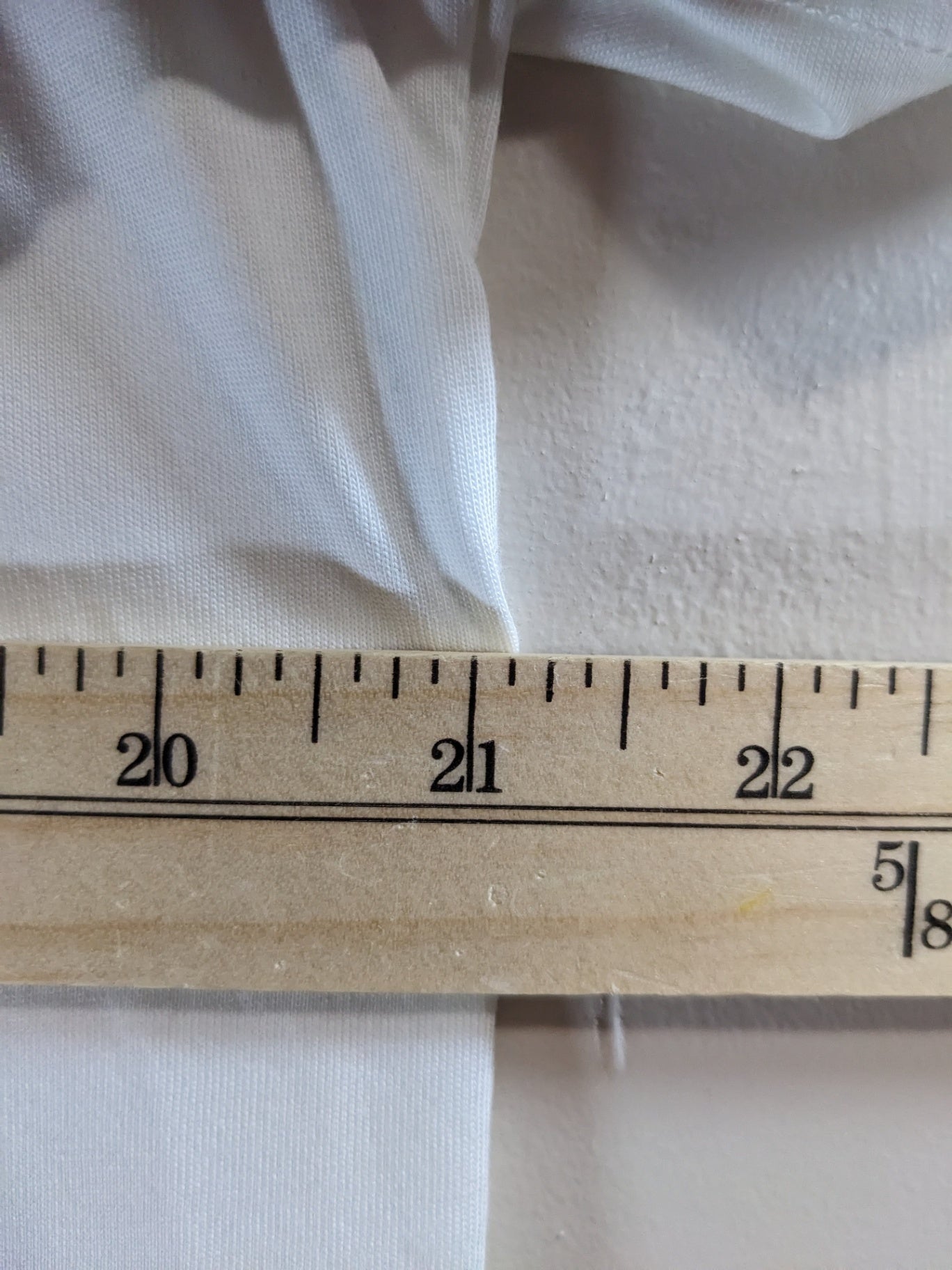 UNIQLO White T-Shirt - L