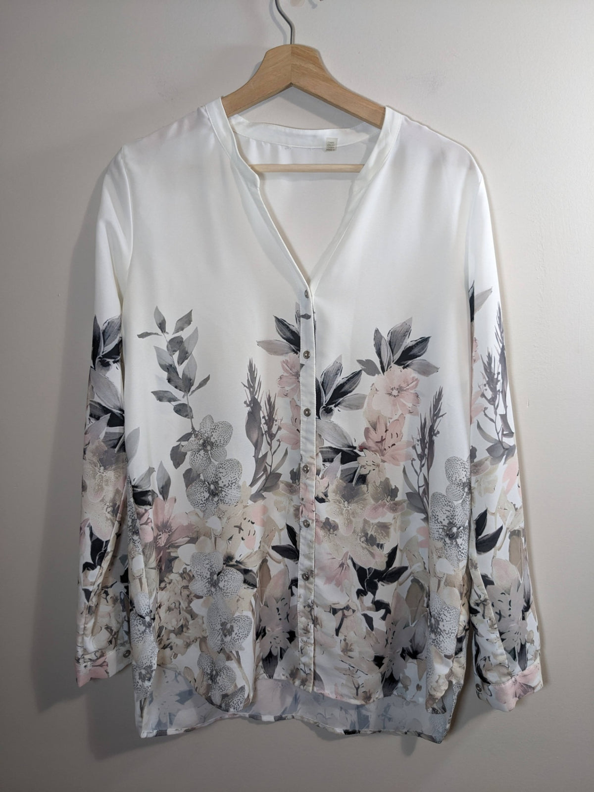White with Bottom Florals Blouse - L