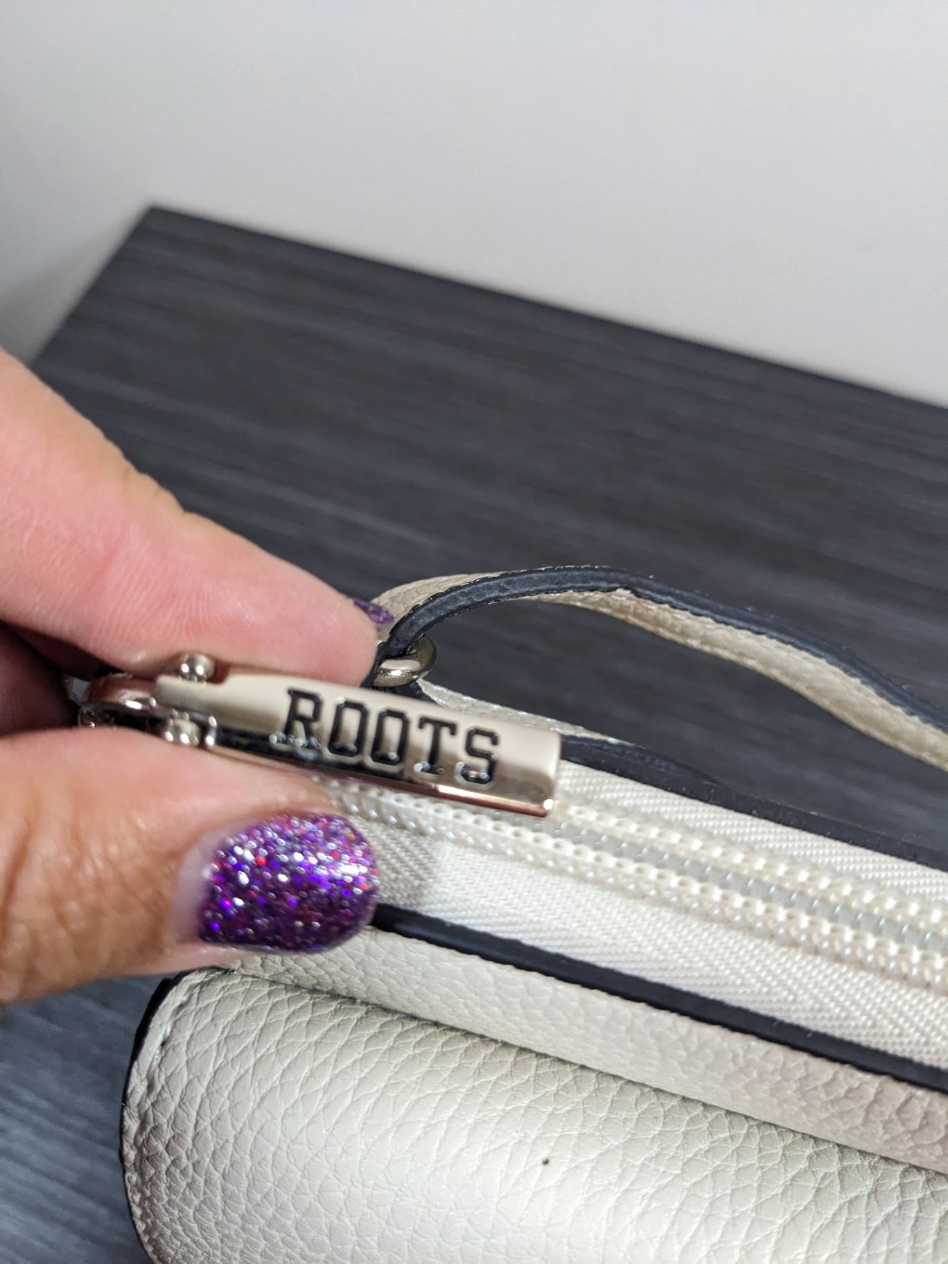 Roots White Crossbody Purse - One Size