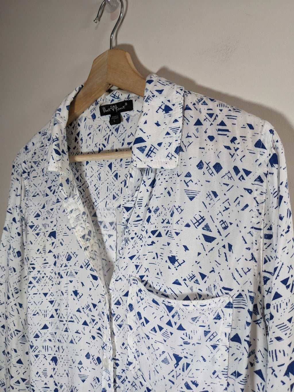Velvet Heart White with Blue Pattern Shirt - L