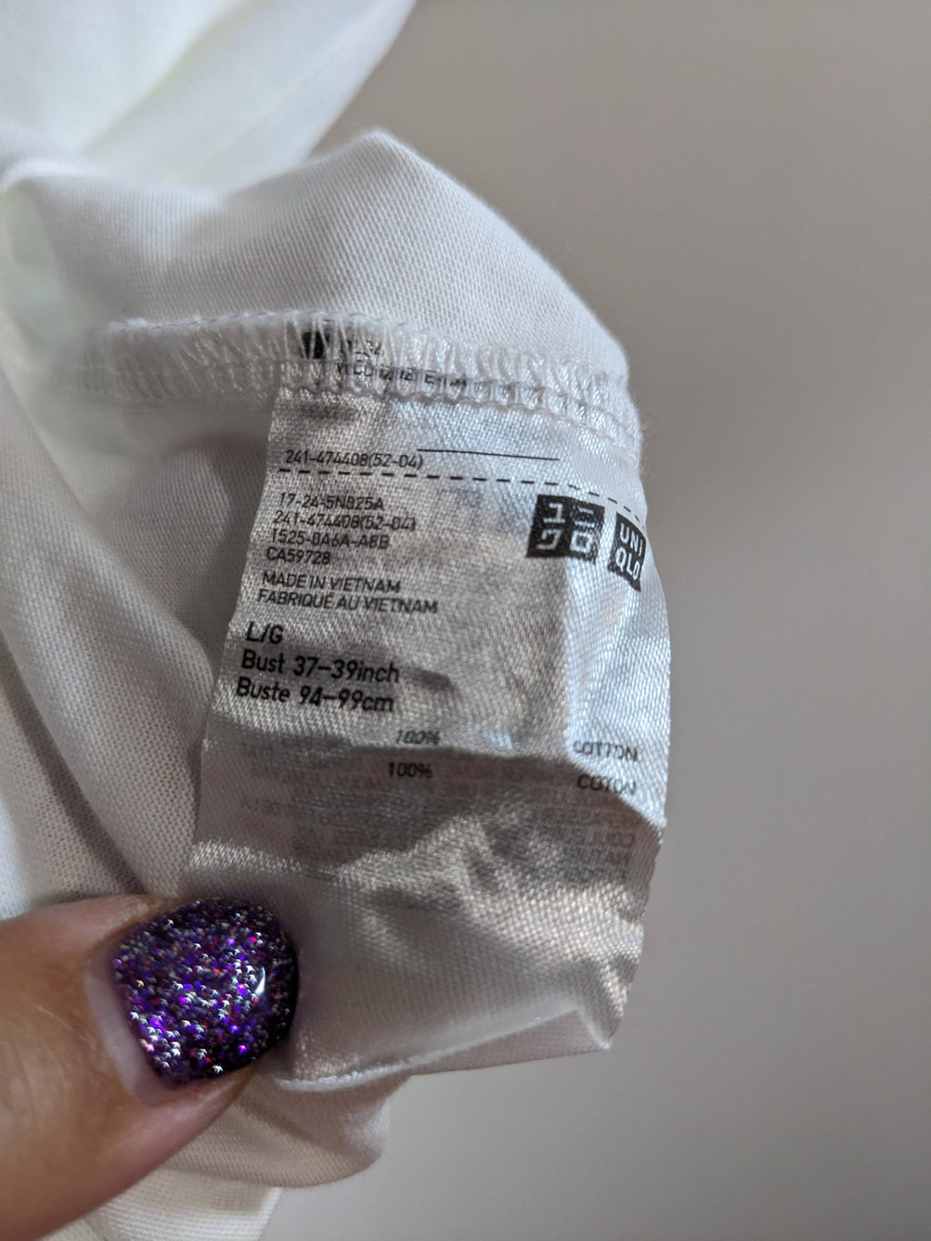 UNIQLO White T-Shirt - L