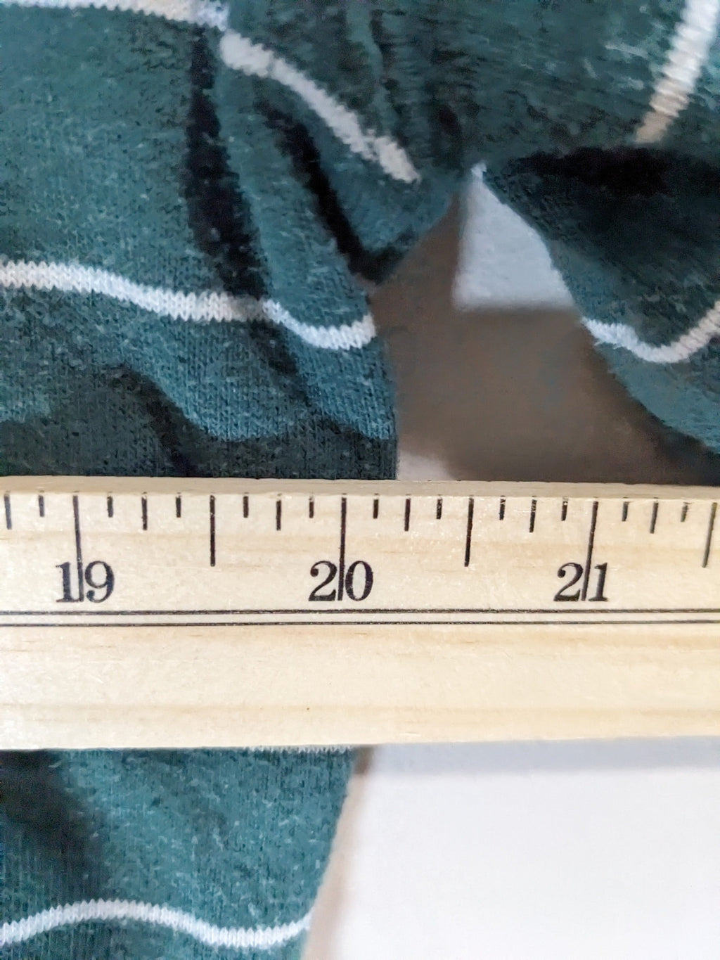 Pull & Bear Green Striped Crewneck - L