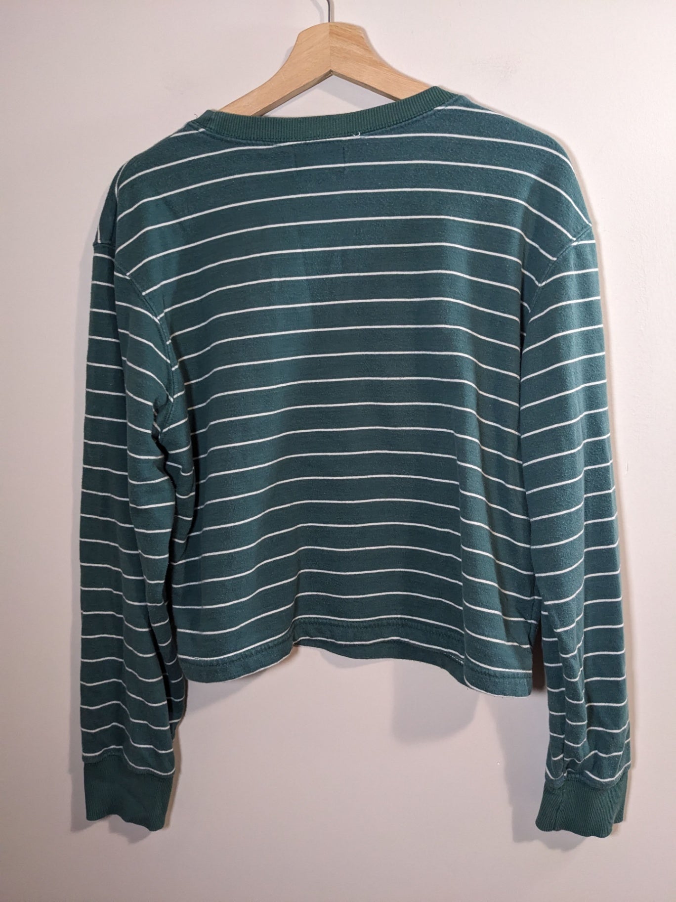 Pull & Bear Green Striped Crewneck - L