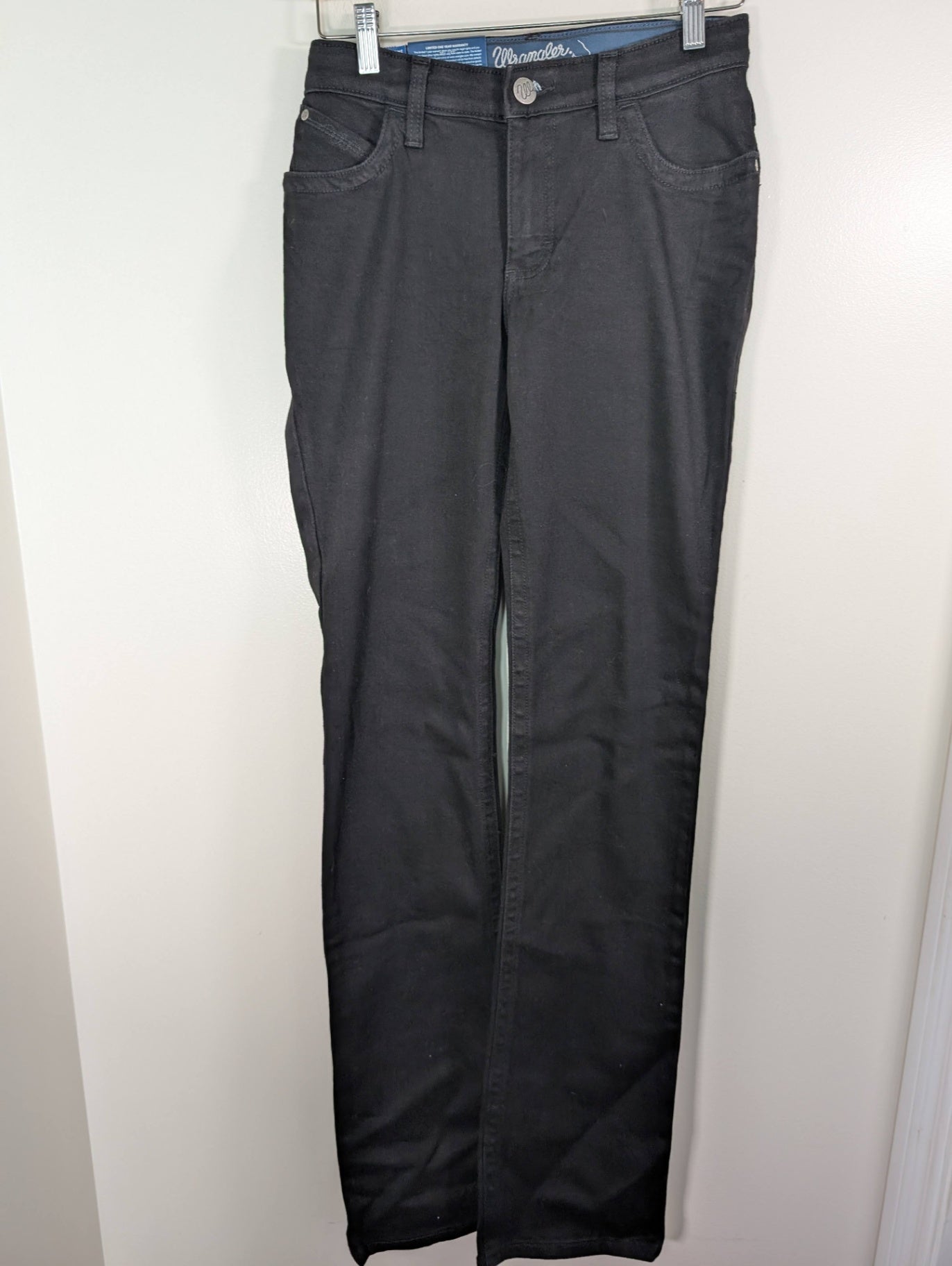 NWT Wrangler the ultimate riding jean - SZ 27