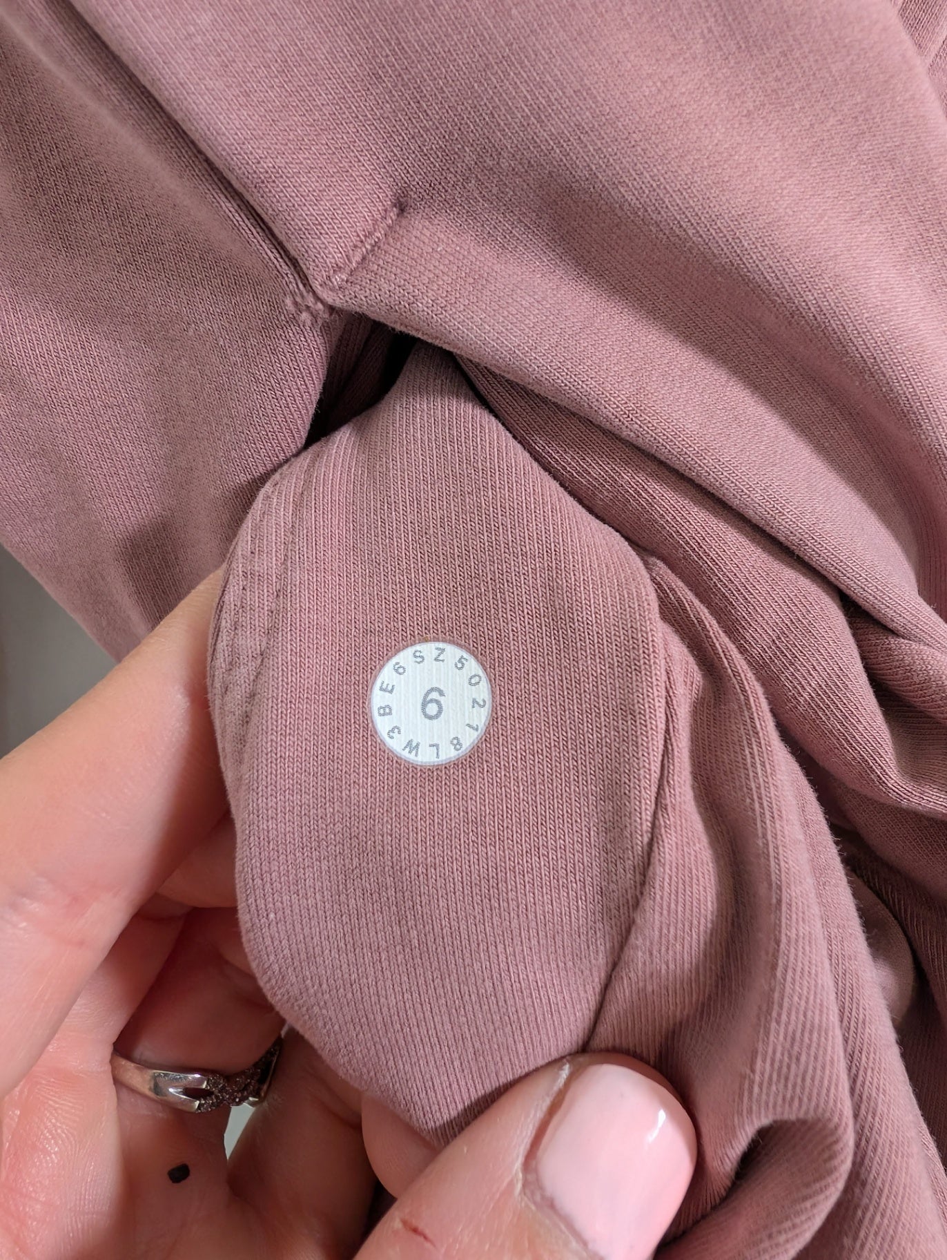 Lululemon scuba pullover - SZ 6