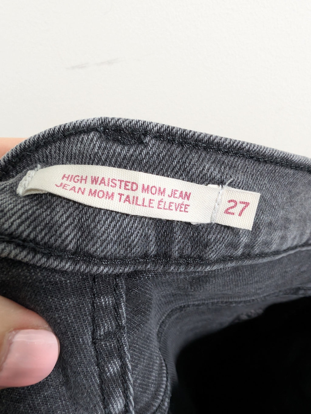 Levi's black high waisted mom jean - SZ 27