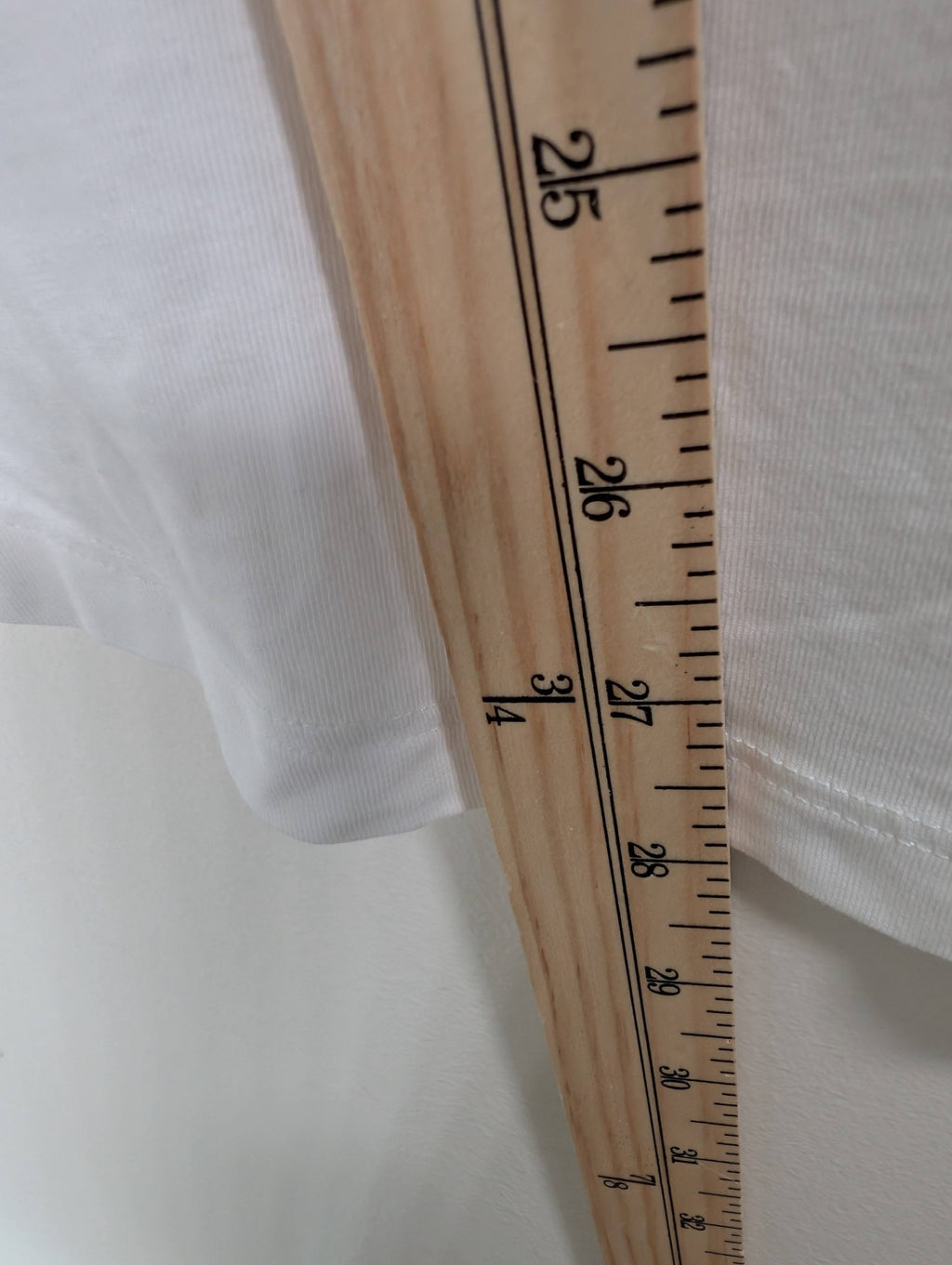 Lululemon white tank - appears 6/8