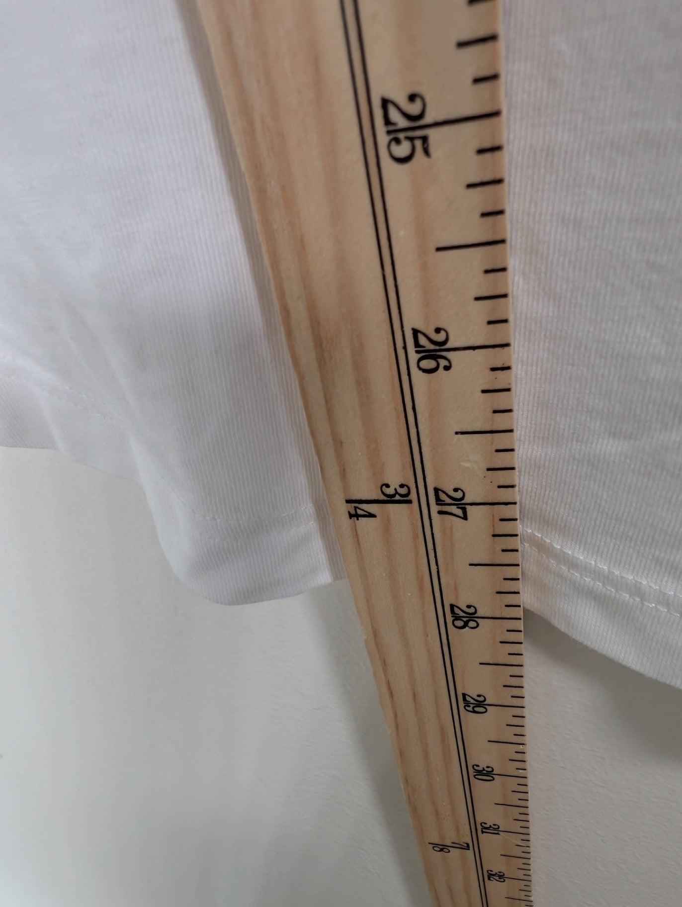 Lululemon white tank - appears 6/8