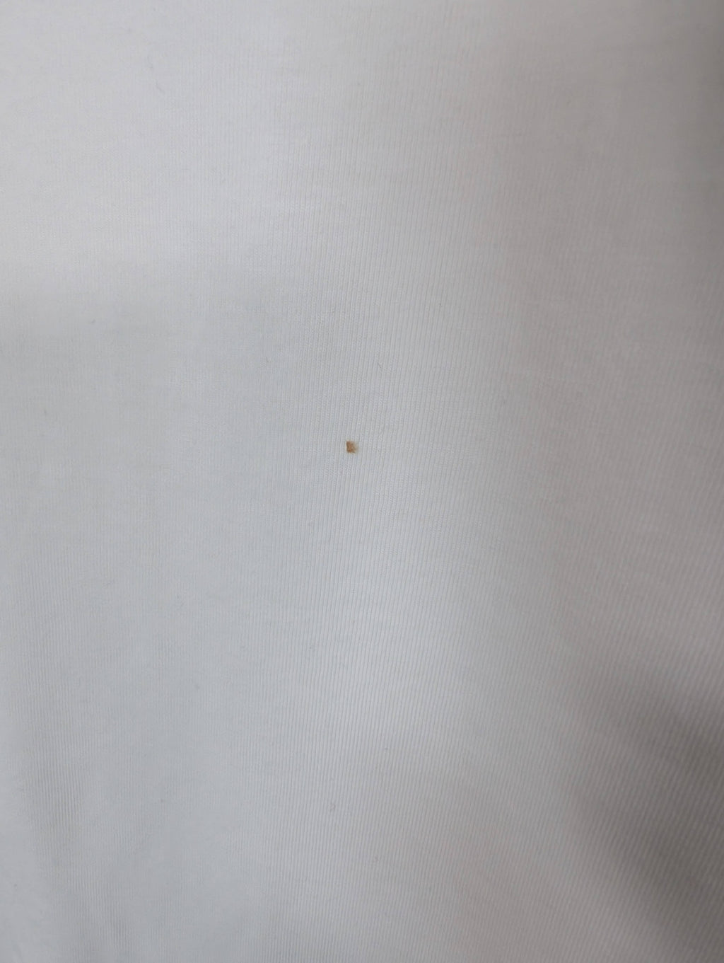 Lululemon white tank - appears 6/8