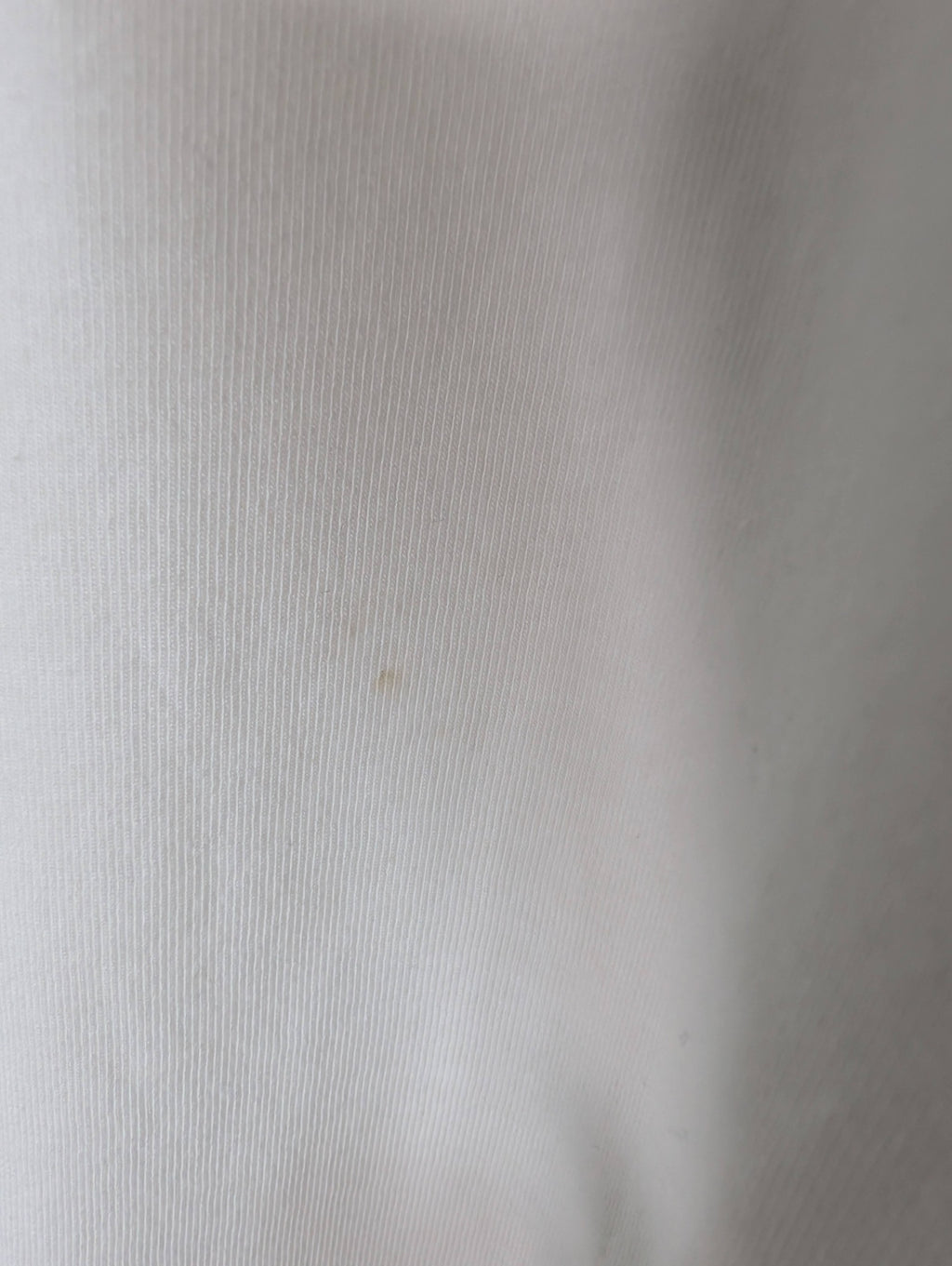 Lululemon white tank - appears 6/8
