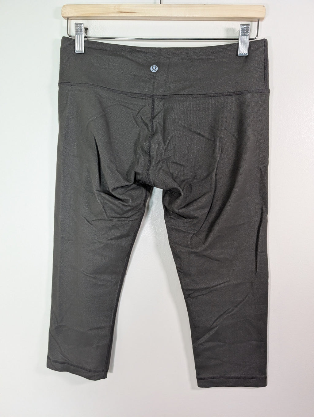 Lululemon green crop leggings - SZ 8