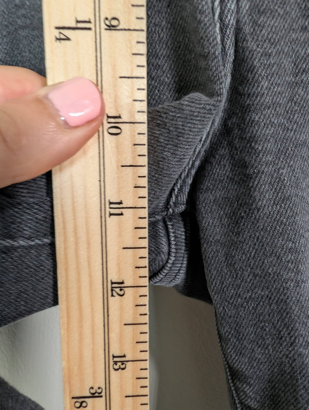 Levi's black high waisted mom jean - SZ 27