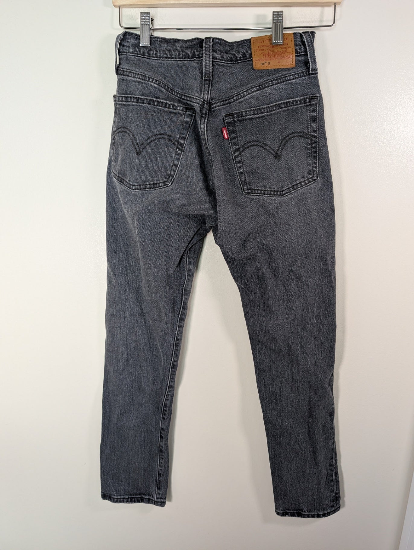 Levi's grey distressed jeans - W24 L28