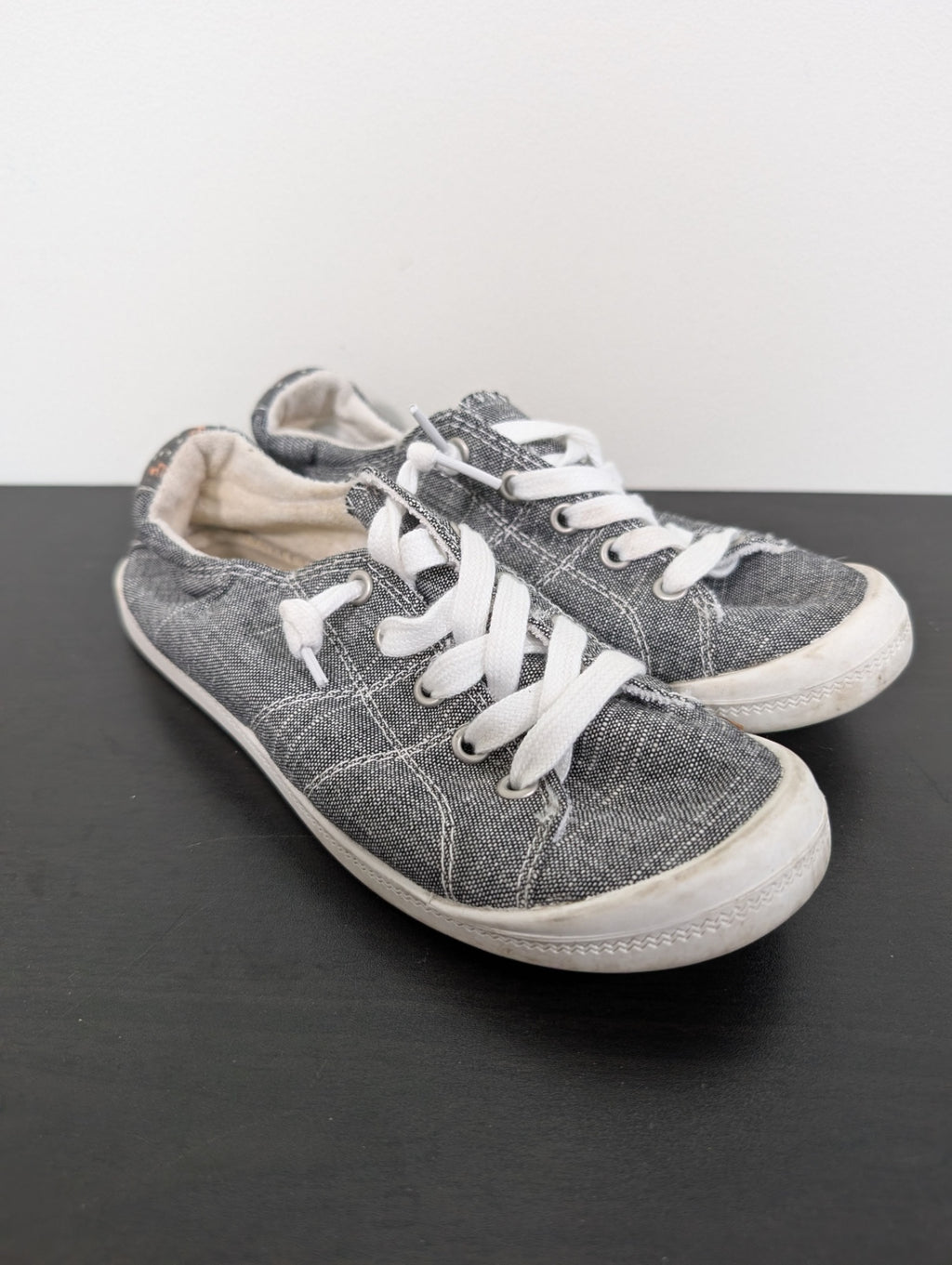 Unknown brand grey canvas sneakers  - appears SZ 5