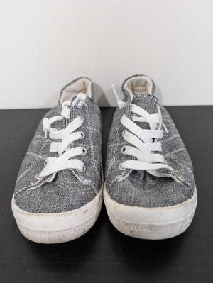 Unknown brand grey canvas sneakers  - appears SZ 5