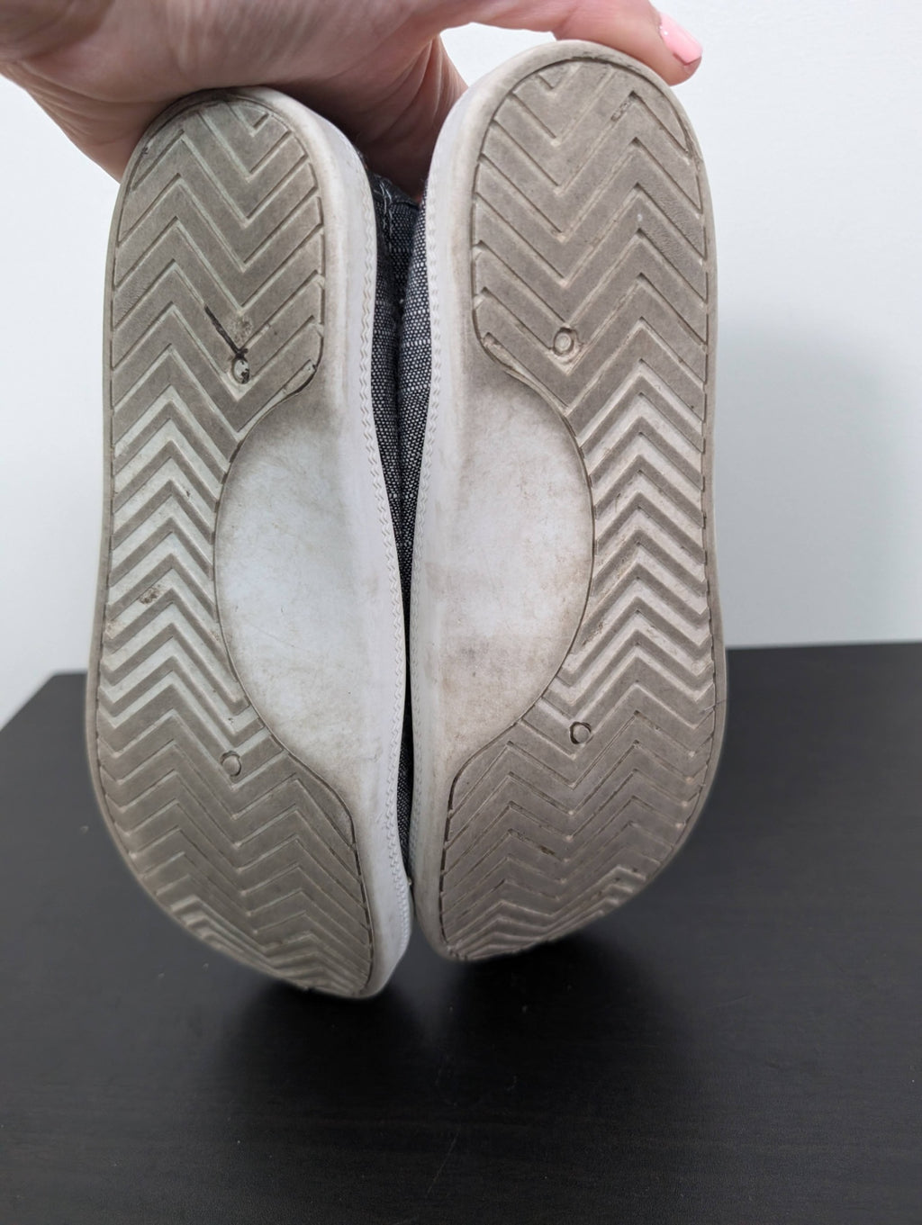 Unknown brand grey canvas sneakers  - appears SZ 5